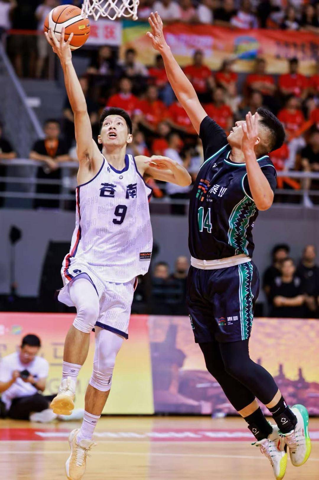 九游娱乐官网下载-球员们的出色表现，让人见识到篮球的魅力